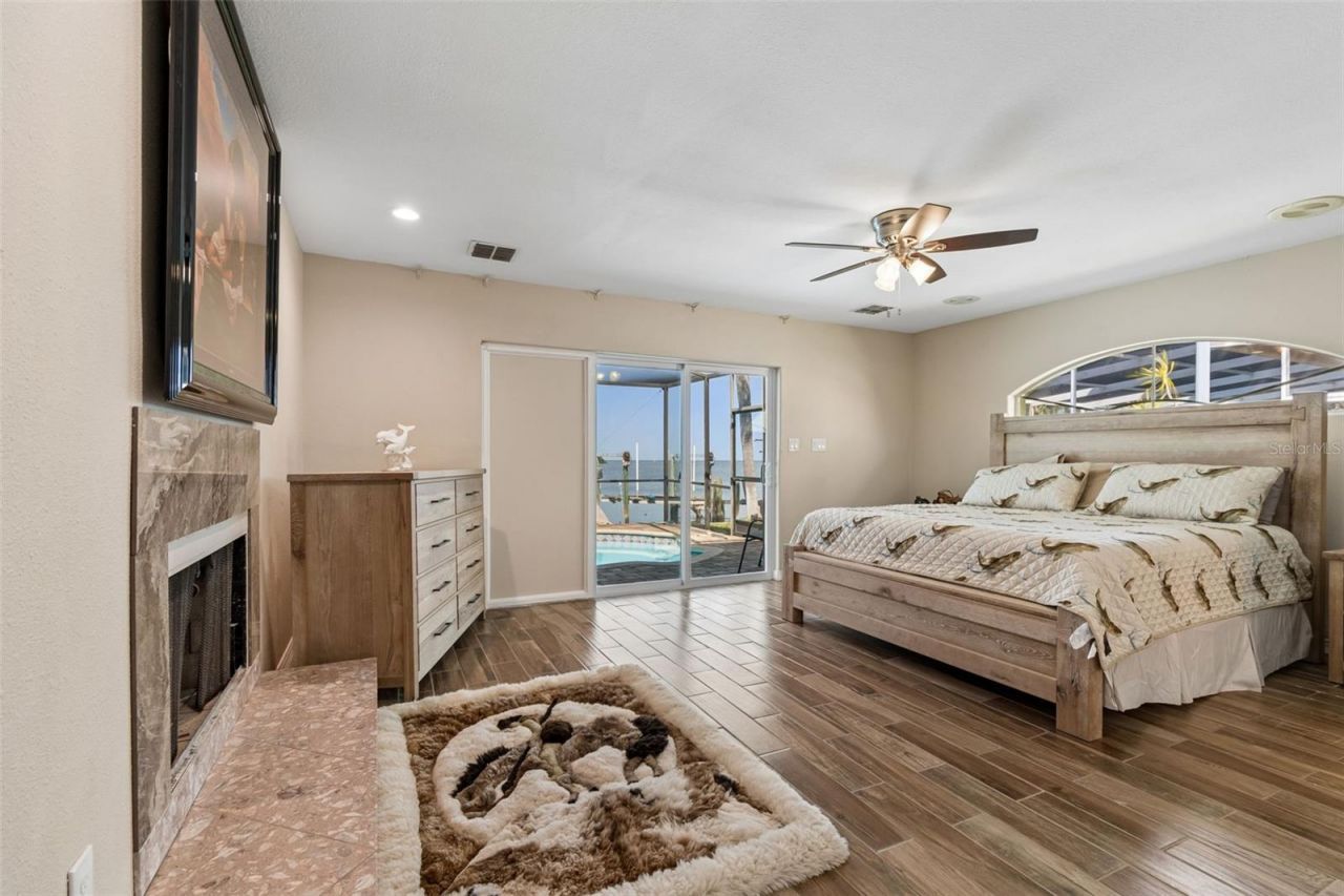 300 Driftwood Drive W, Palm Harbor, FL 34683 Photo