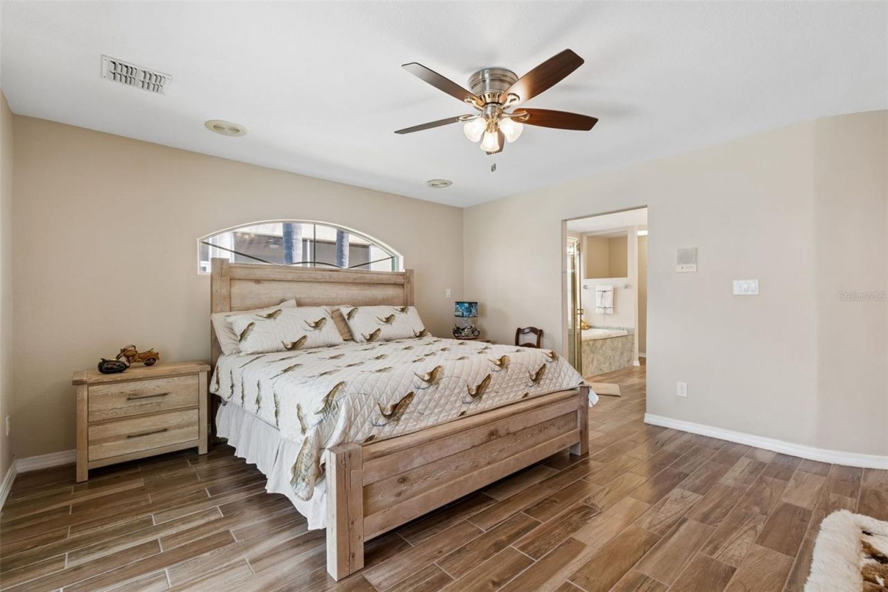 300 Driftwood Drive W, Palm Harbor, FL 34683 Photo