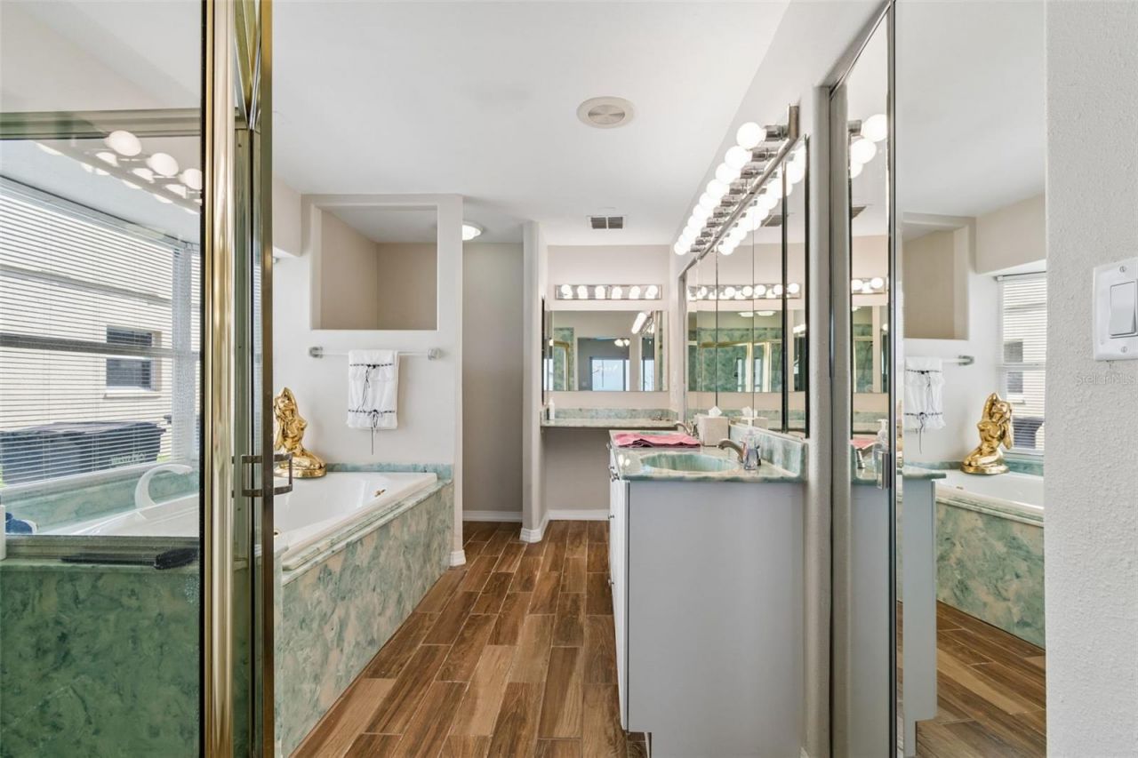 300 Driftwood Drive W, Palm Harbor, FL 34683 Photo