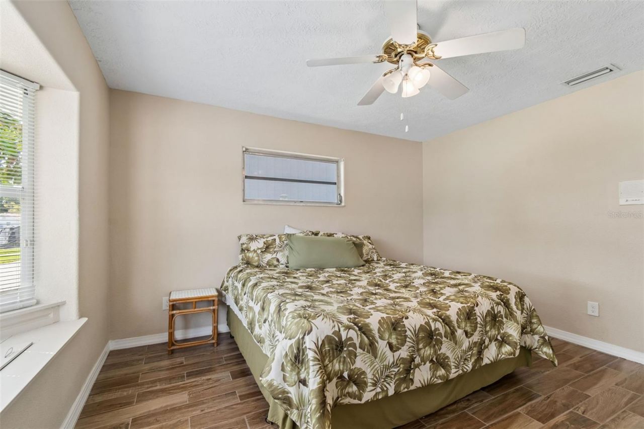 300 Driftwood Drive W, Palm Harbor, FL 34683 Photo
