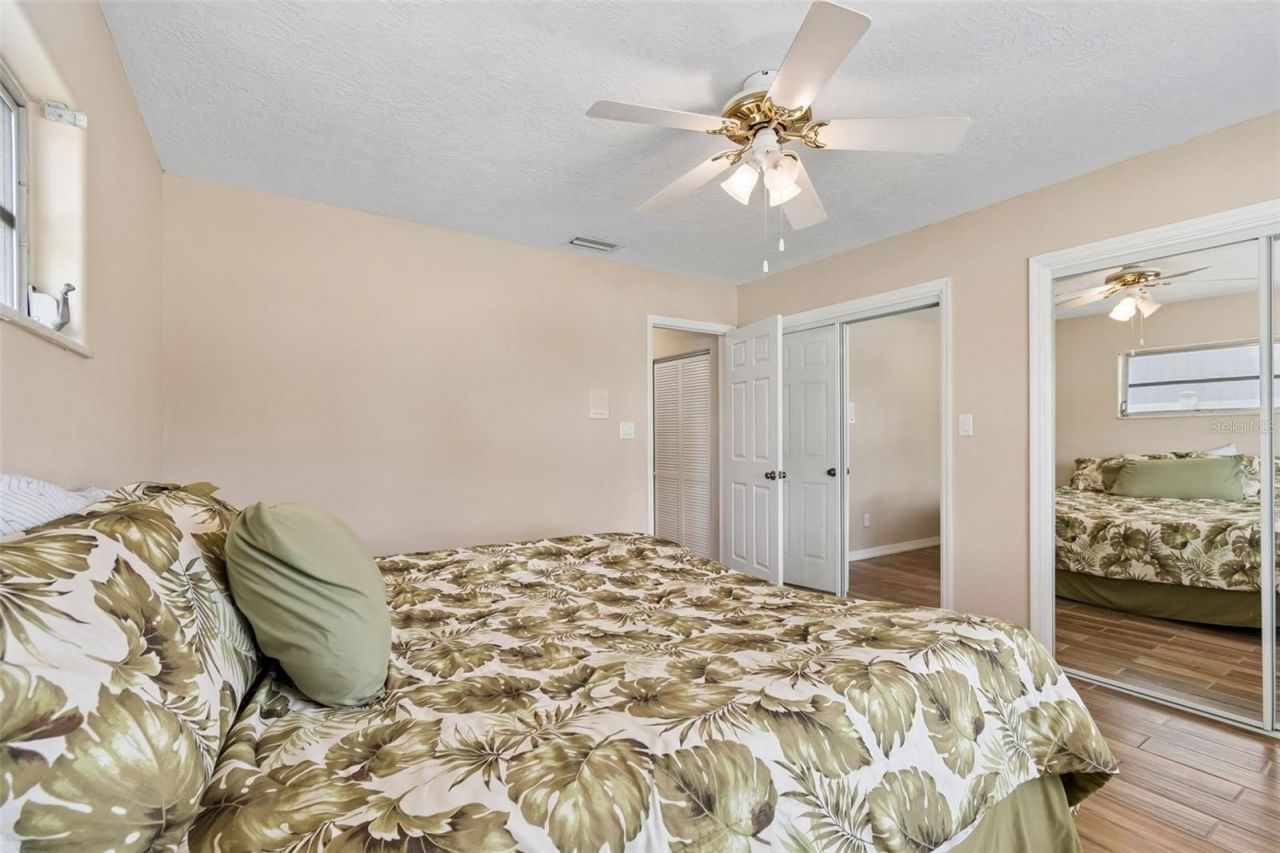 300 Driftwood Drive W, Palm Harbor, FL 34683 Photo