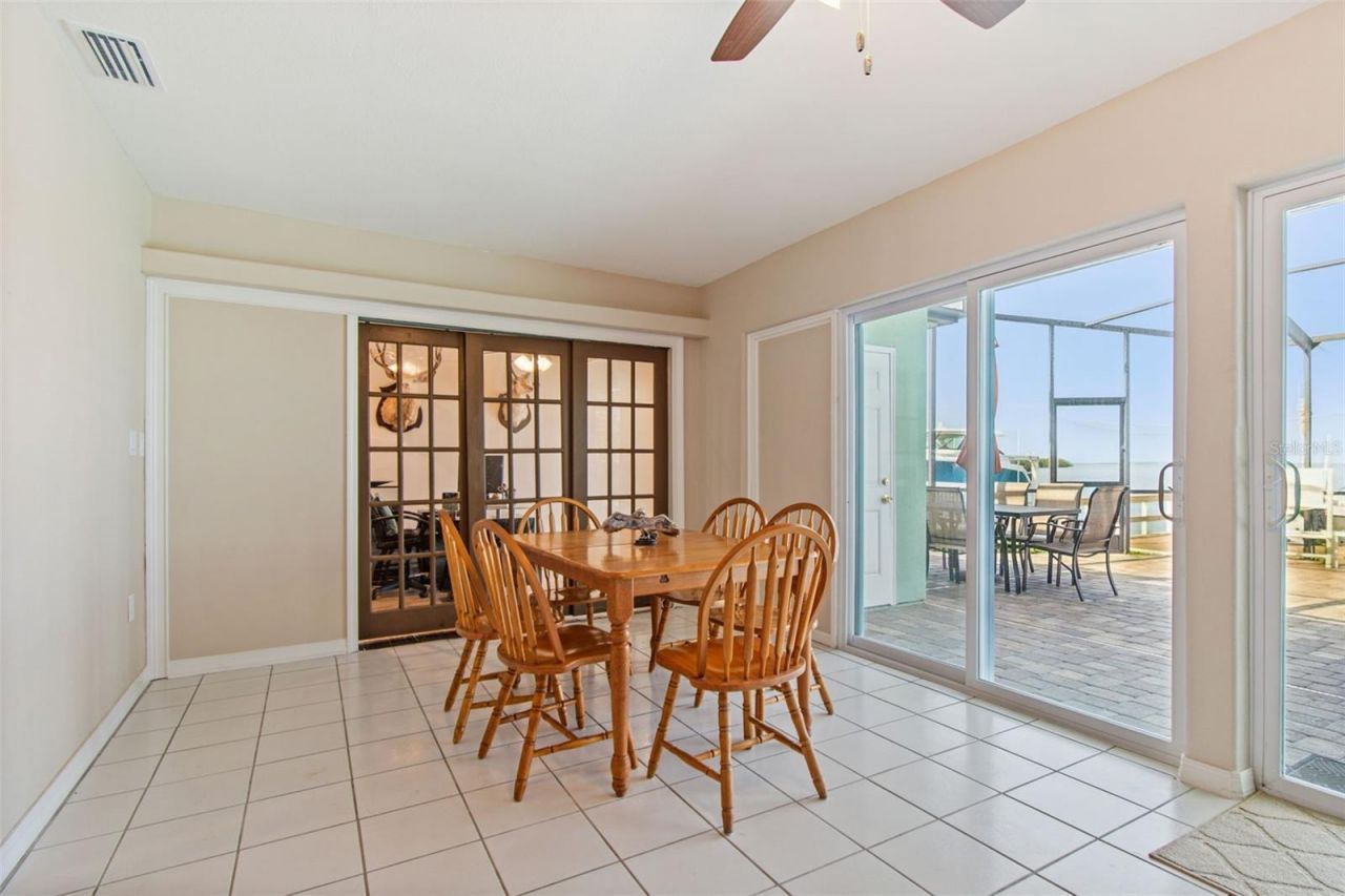 300 Driftwood Drive W, Palm Harbor, FL 34683 Photo