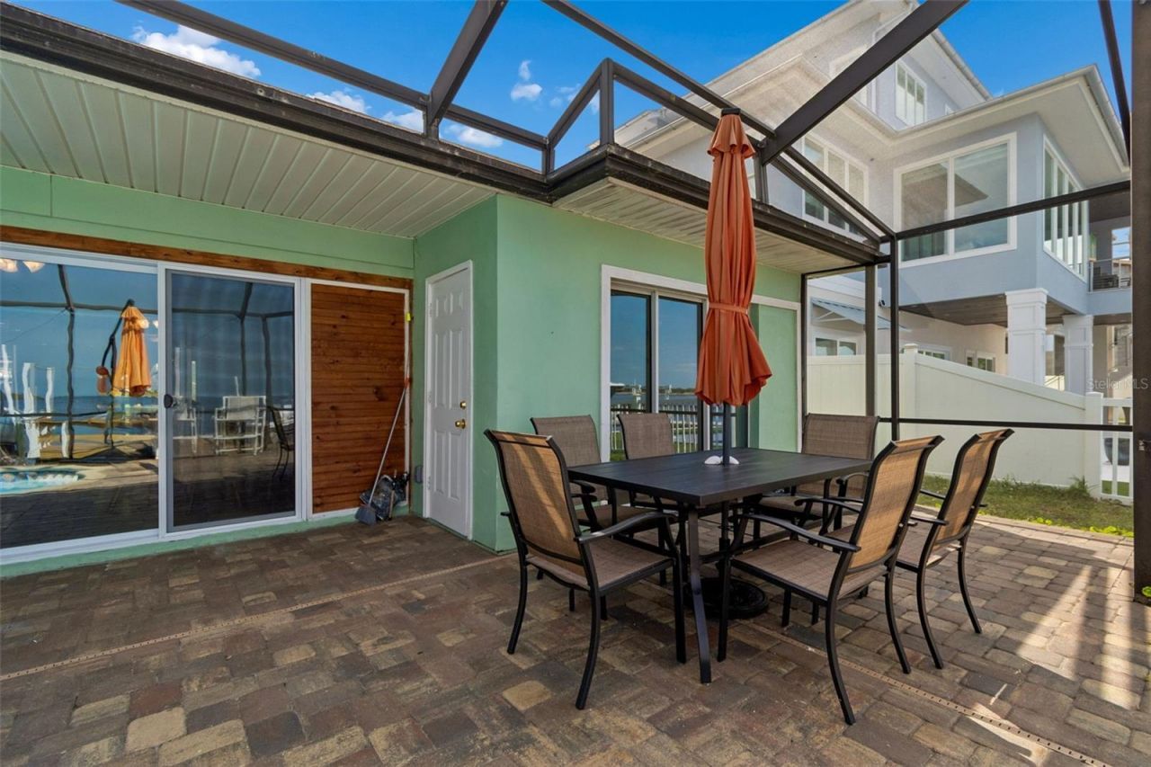 300 Driftwood Drive W, Palm Harbor, FL 34683 Photo