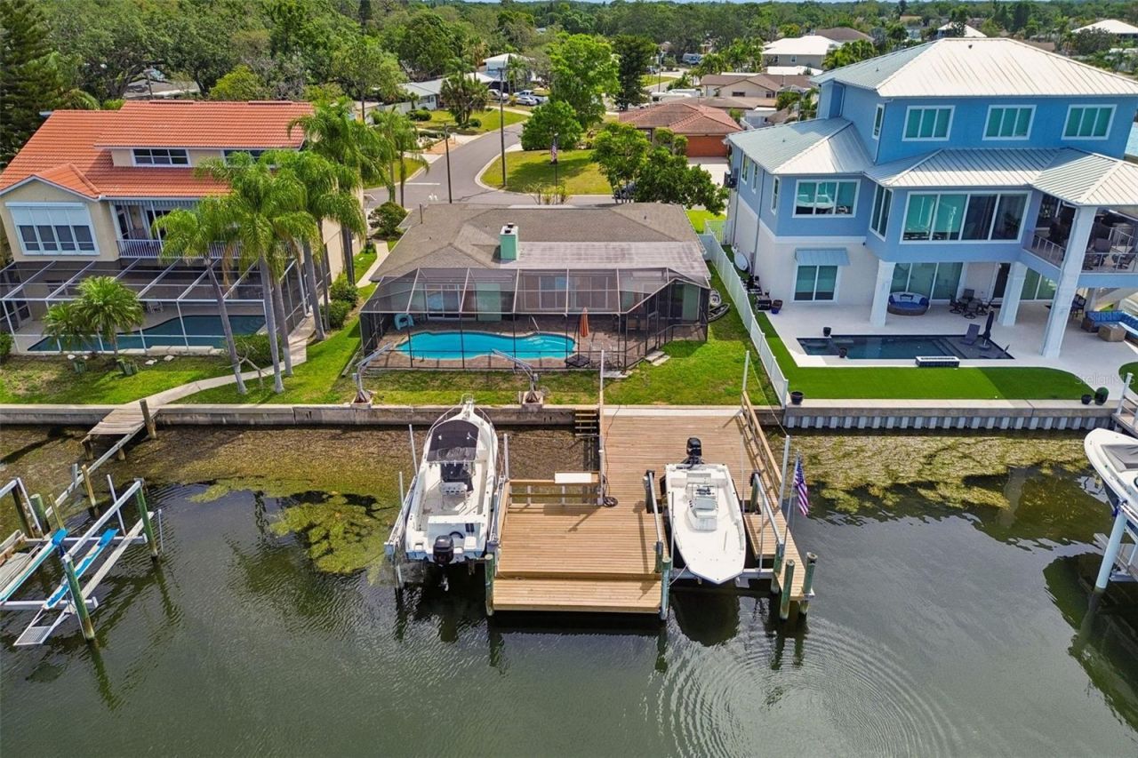 300 Driftwood Drive W, Palm Harbor, FL 34683 Photo