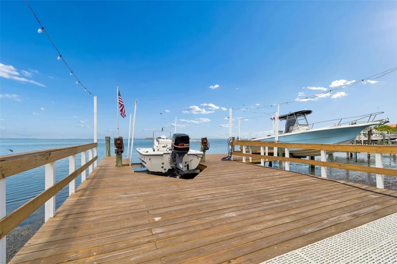 300 Driftwood Drive W, Palm Harbor, FL 34683 Photo