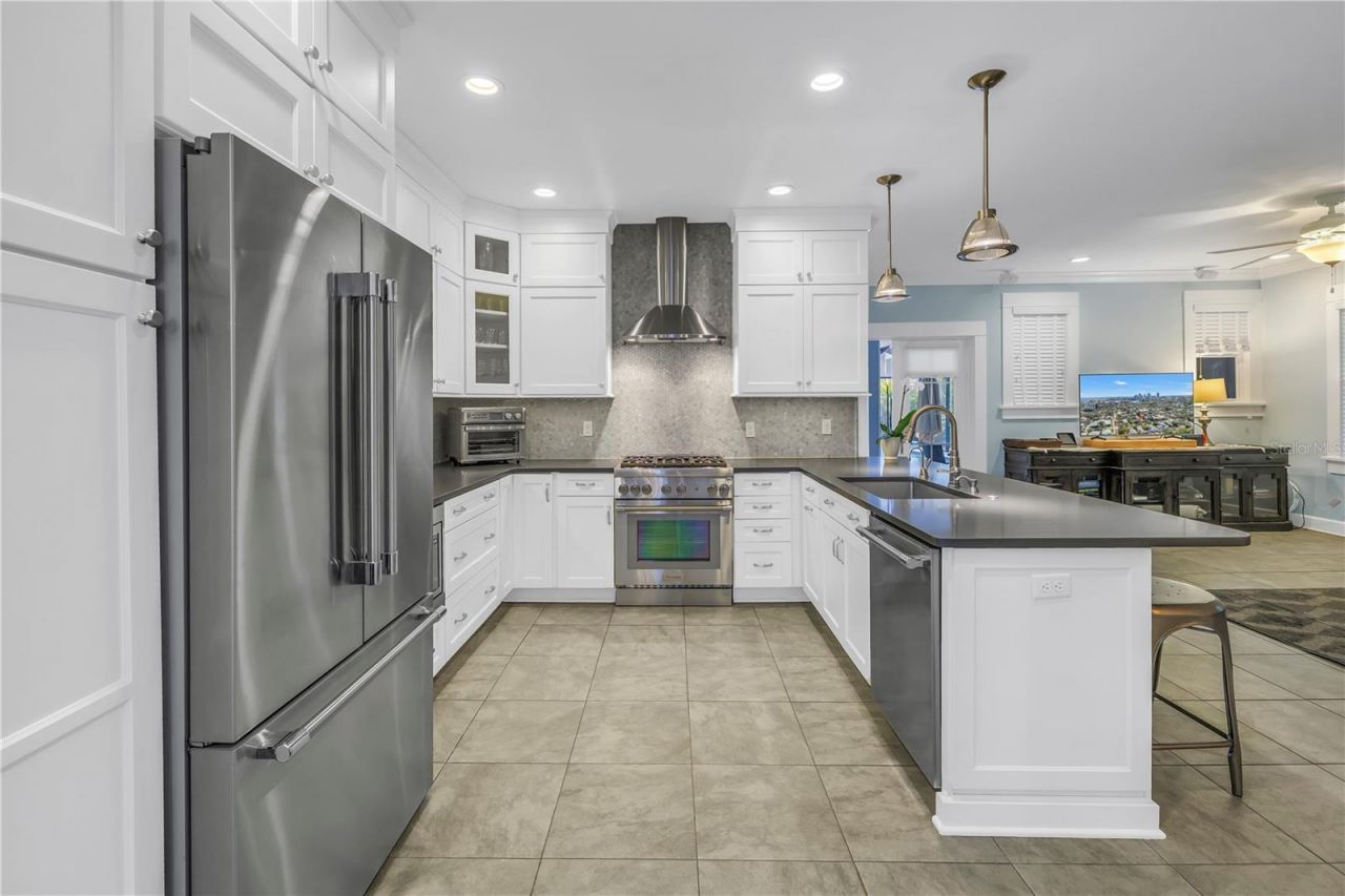 436 12th Avenue Ne, Saint Petersburg, FL 33701 Photo