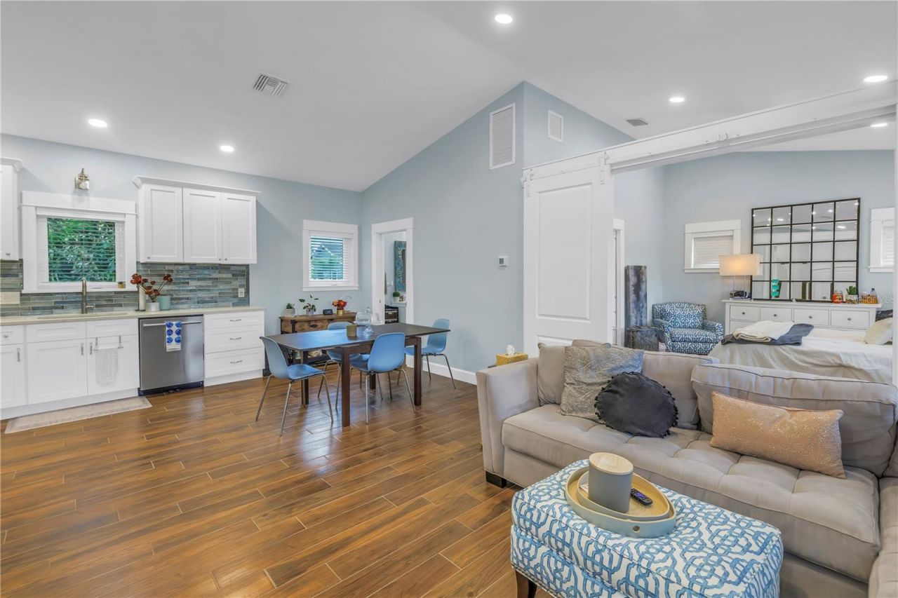 436 12th Avenue Ne, Saint Petersburg, FL 33701 Photo