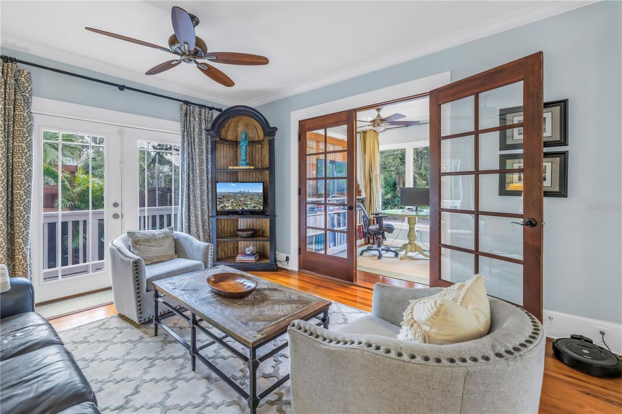 436 12th Avenue Ne, Saint Petersburg, FL 33701 Photo