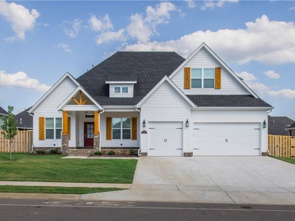 6417 62nd Street, Rogers, AR 72758
