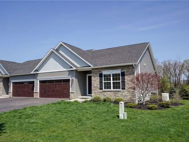 5972 Monarch Drive, Farmington, NY 14425