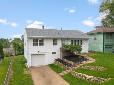 5329 N 47th Street, Omaha, NE 68104
