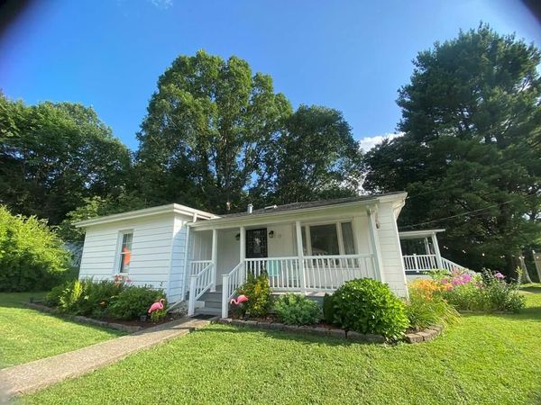 218 Burke ave, MAC ARTHUR, WV 25827