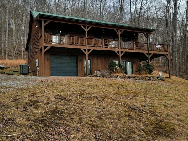 380 Flint, Hillsboro, WV 24946