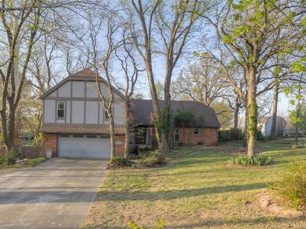 11784 Woodland Hill Drive, Choctaw, OK 73020