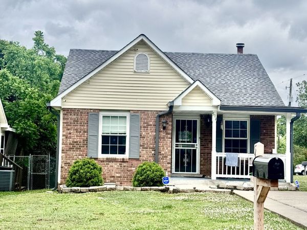 514 Park Ct , Nashville, TN 37211