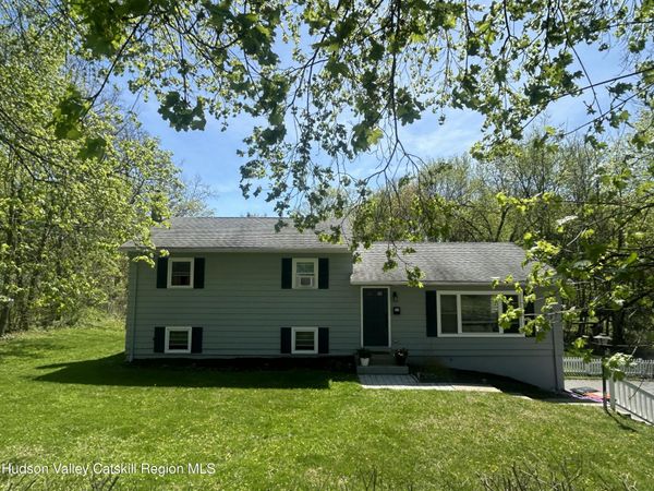 22 Caywood Road, Poughkeepsie, NY 12603