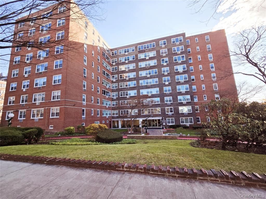 164-20 Highland Avenue, Unit 5R, Jamaica Hills, NY 11432 Main Photo