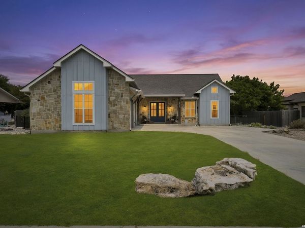 1916 SUMMIT TOP DR, Kerrville, TX 78028