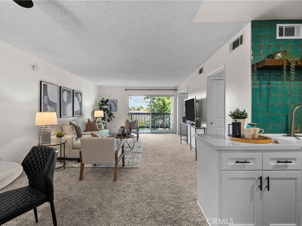 23515 Lyons, Unit 271, Valencia, CA 91355