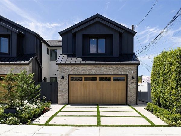 161 Cecil #B Place, Costa Mesa, CA 92627