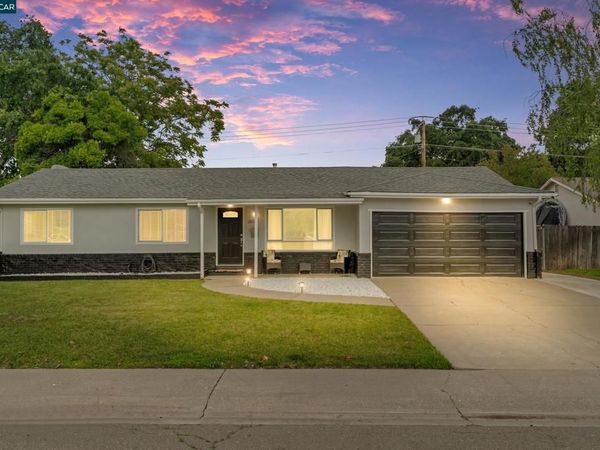 2053 Portola Ave, Stockton, CA 95209