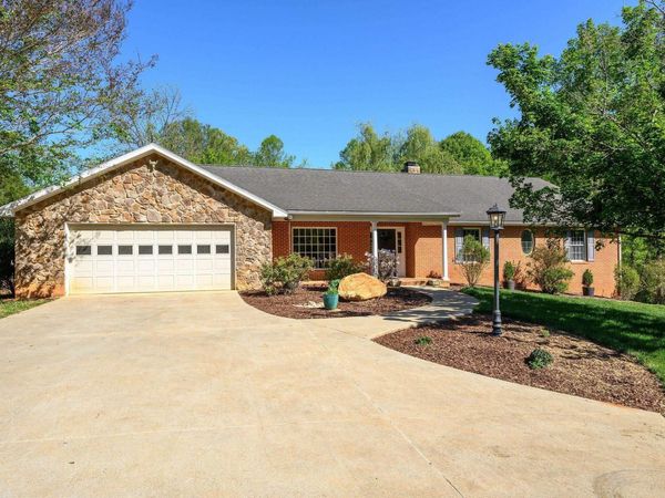 4568 ROCKFISH GAP TPKE, Charlottesville, VA 22903