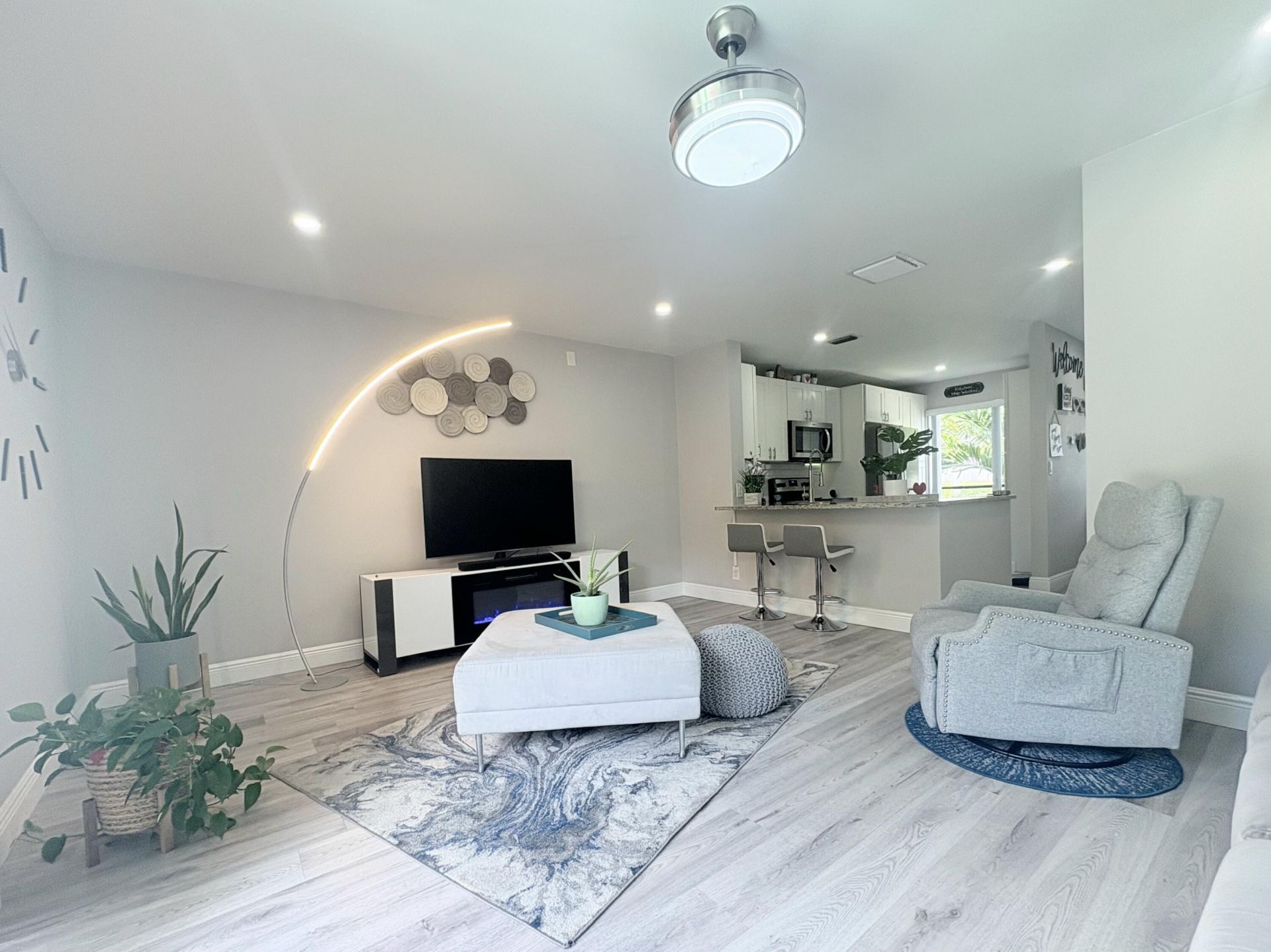850 Hill Drive, Unit D, West Palm Beach, FL 33415 Photo