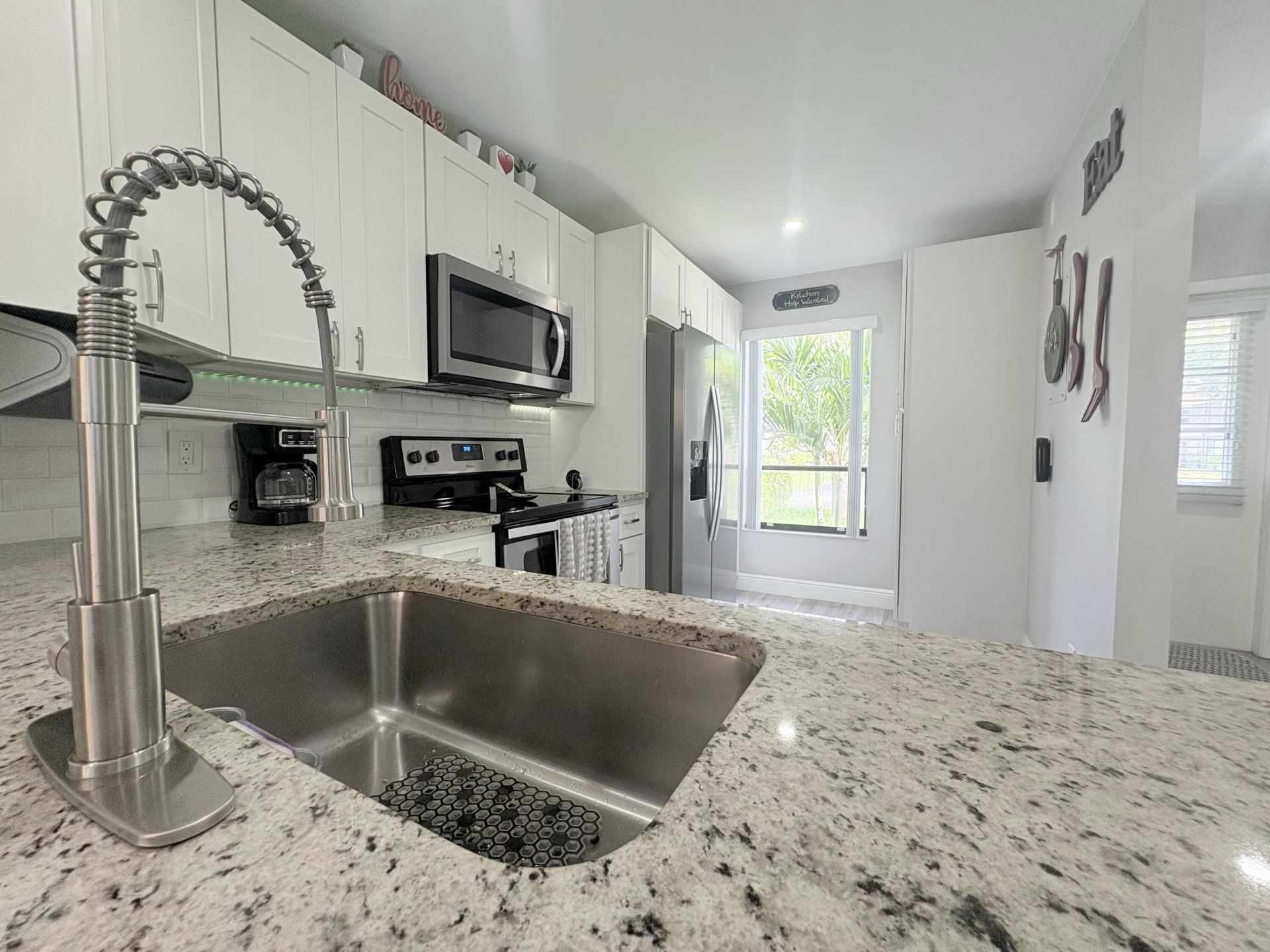 850 Hill Drive, Unit D, West Palm Beach, FL 33415 Photo