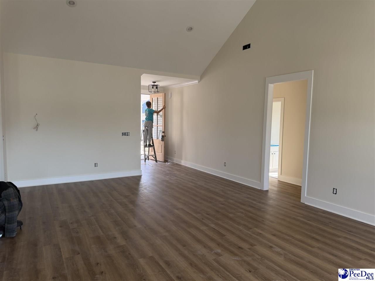 4049 Crest Cove Photo 5