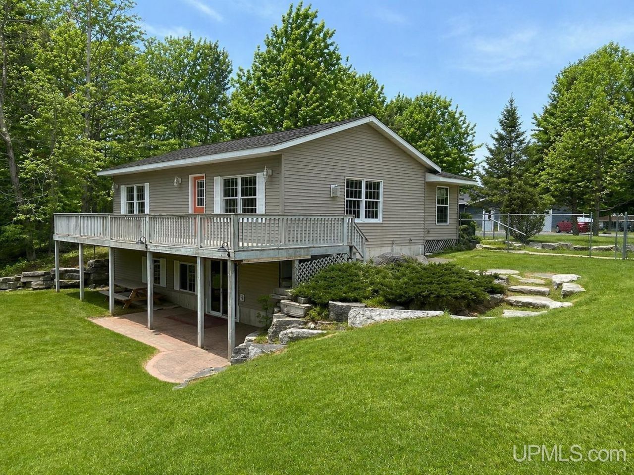 7643 W Rivers Bend Drive, Hiawatha Twp, MI 49854 Main Photo