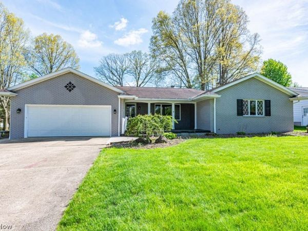 5841 Sharon Drive , Boardman, OH 44512