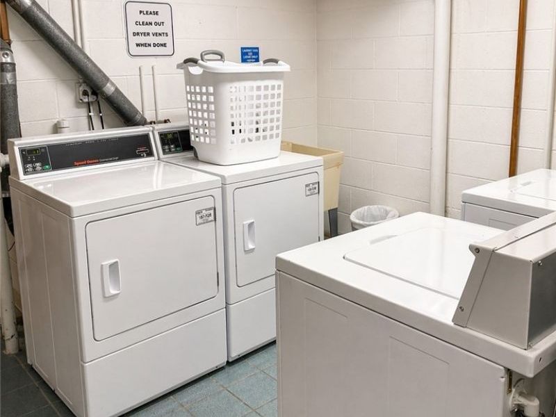 14567 Madison Avenue , Unit 609, Lakewood, OH 44107 Photo 18