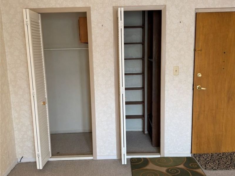 14567 Madison Avenue , Unit 609, Lakewood, OH 44107 Photo 4