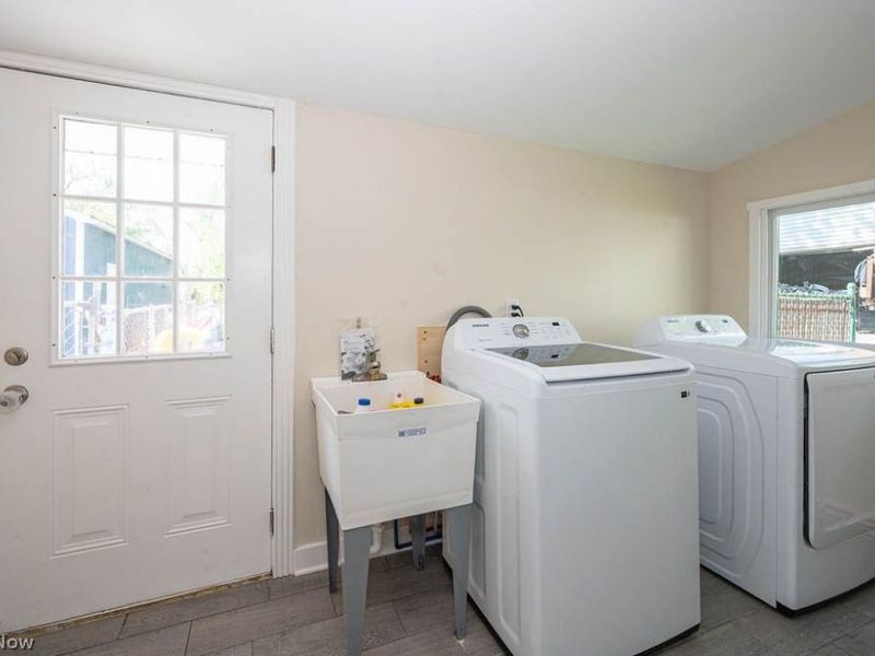 2337 Bel Aire Lane, Poland, OH 44514 Photo 12
