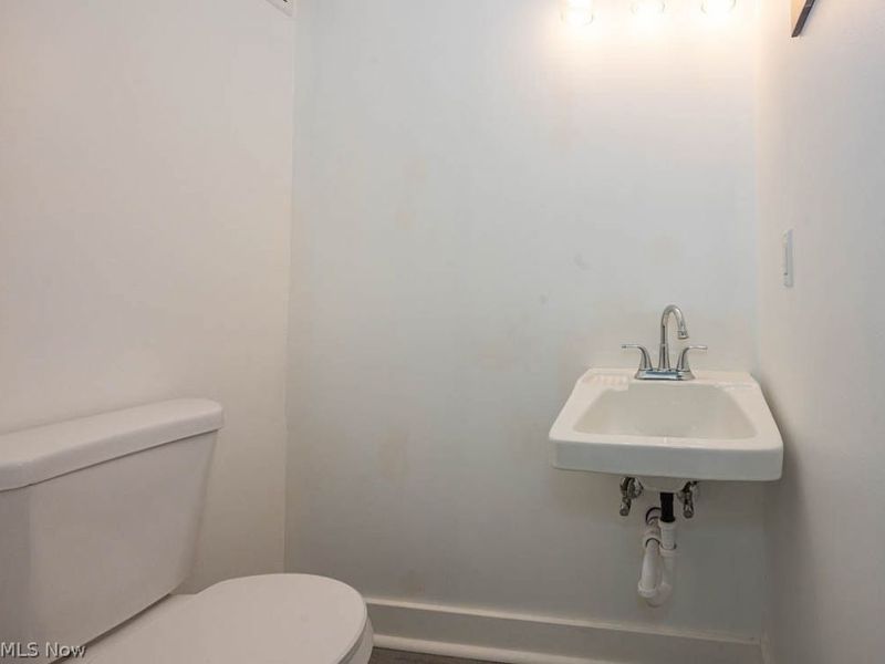 2337 Bel Aire Lane, Poland, OH 44514 Photo 13