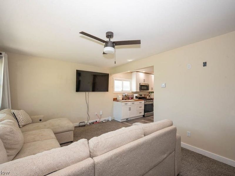 2337 Bel Aire Lane, Poland, OH 44514 Photo 6