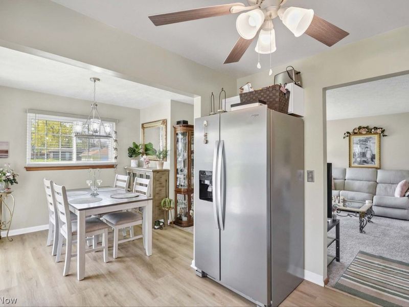 8702 Cambridge Drive , Parma, OH 44129 Photo 15