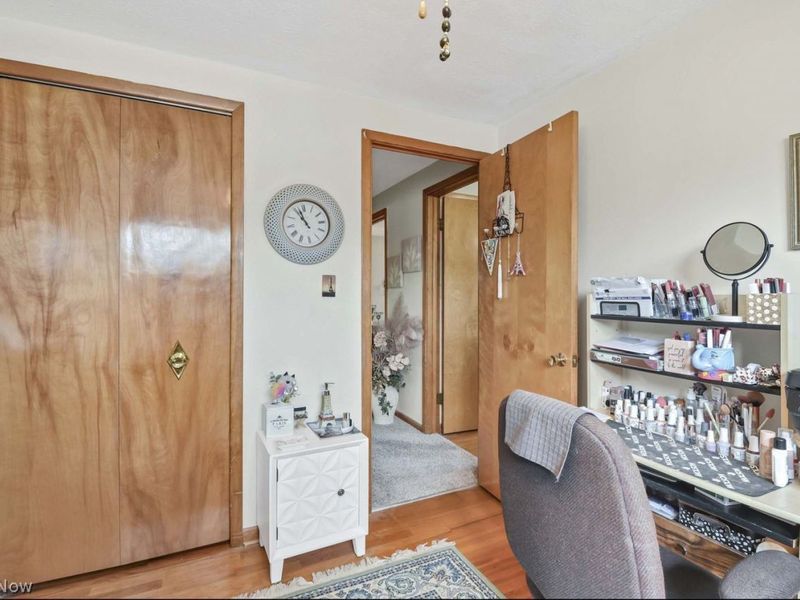 8702 Cambridge Drive , Parma, OH 44129 Photo 20