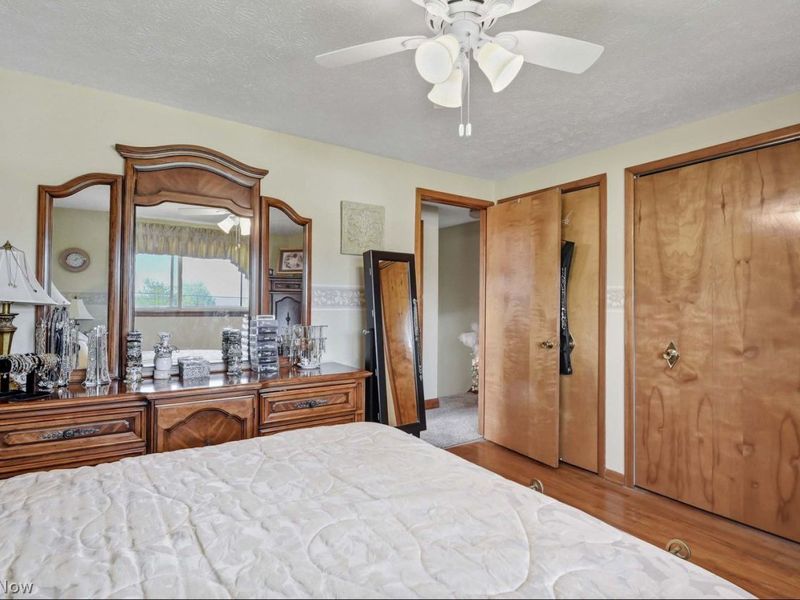 8702 Cambridge Drive , Parma, OH 44129 Photo 22