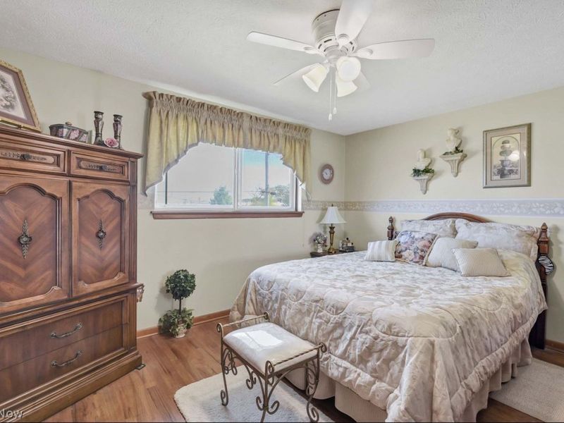 8702 Cambridge Drive , Parma, OH 44129 Photo 23