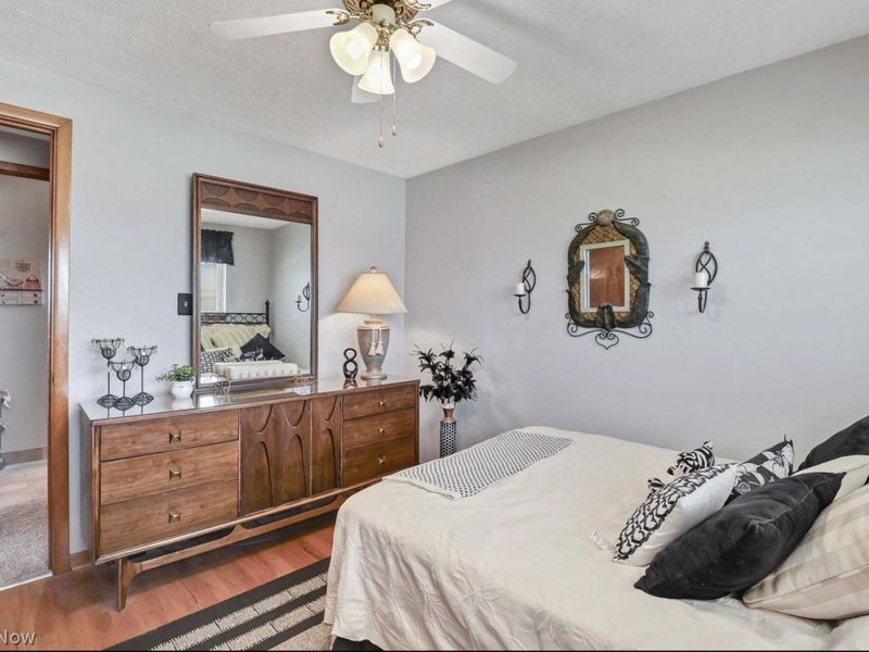 8702 Cambridge Drive , Parma, OH 44129 Photo 24