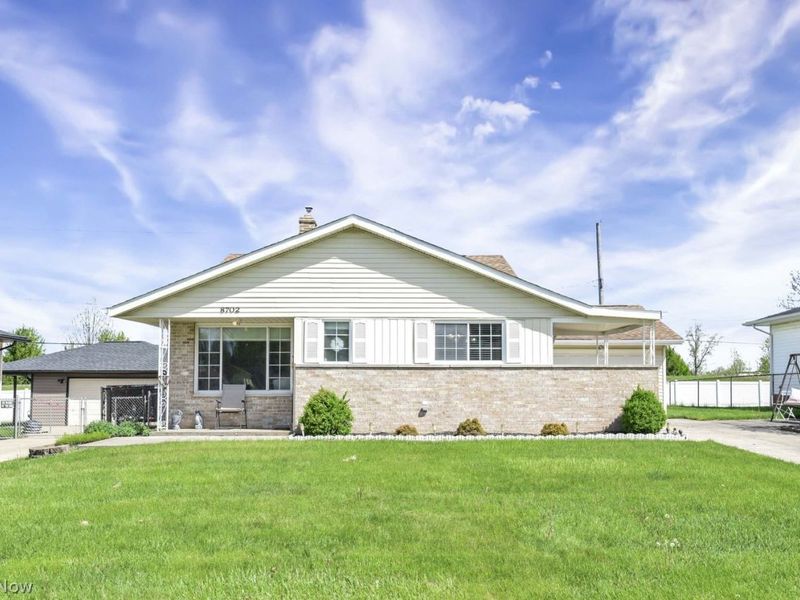 8702 Cambridge Drive , Parma, OH 44129 Photo 3