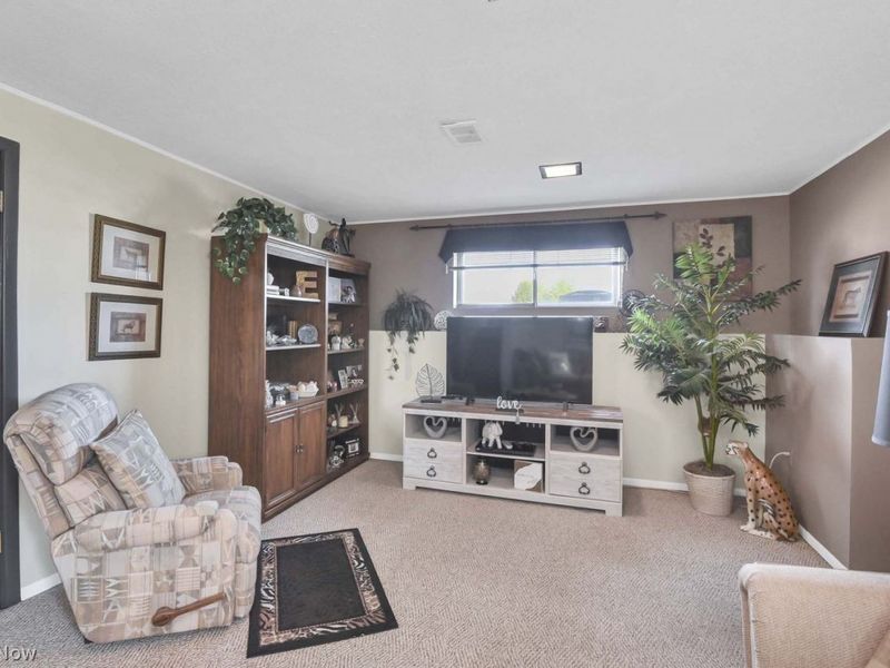 8702 Cambridge Drive , Parma, OH 44129 Photo 30