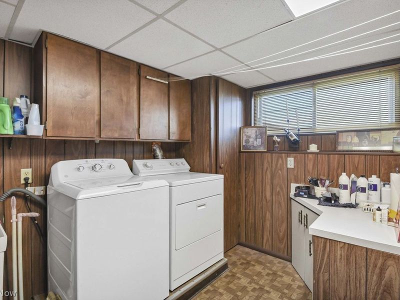 8702 Cambridge Drive , Parma, OH 44129 Photo 32