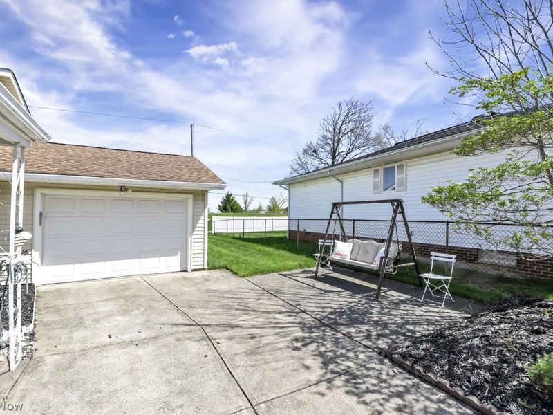 8702 Cambridge Drive , Parma, OH 44129 Photo 34