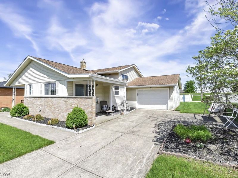 8702 Cambridge Drive , Parma, OH 44129 Photo 4