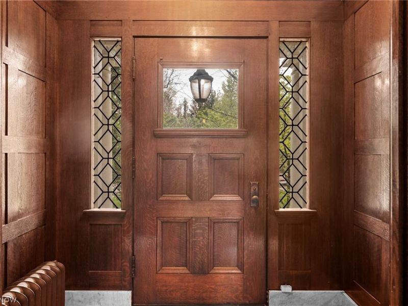 2656 E Overlook Road, Cleveland Heights, OH 44106 Photo 2