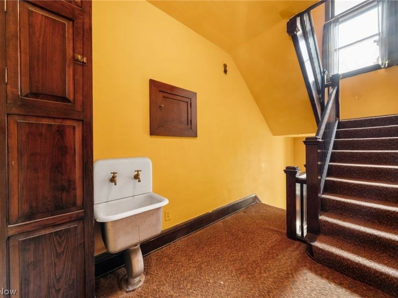 2656 E Overlook Road, Cleveland Heights, OH 44106 Photo 41