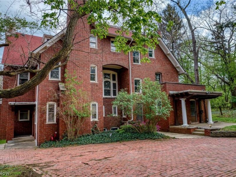 2656 E Overlook Road, Cleveland Heights, OH 44106 Photo 47