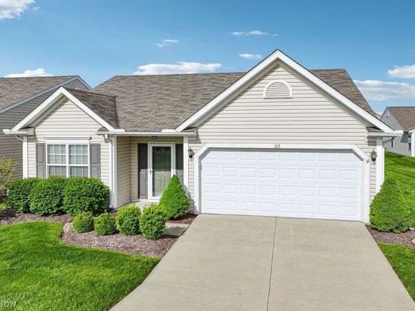 115 Carrington Court , Elyria, OH 44035
